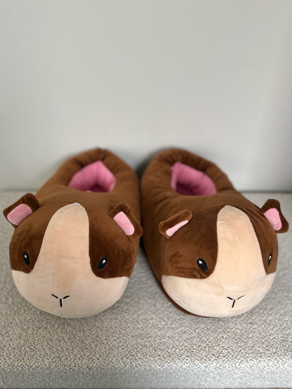 GuineaDad Ultra Plush Adorable Guinea Pig Slippers - Picture 3 of 10